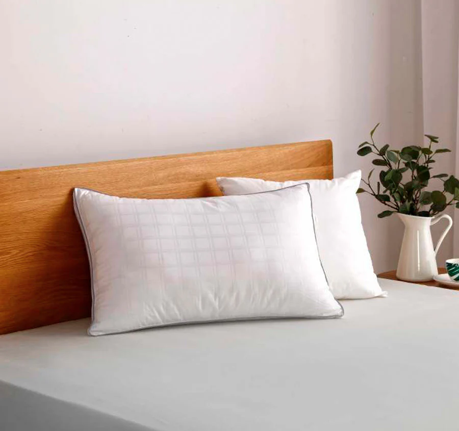 Deluxe Hotel 800g Soft and Low Standard Pillow - Image 2