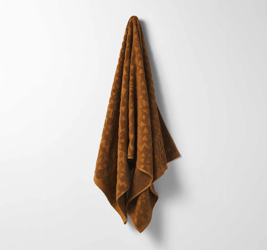 Maya 580GSM Cotton Bath Towel Range Bronze - Image 4