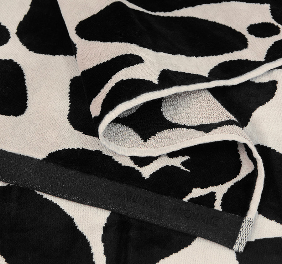 Palma Petal 560GSM Cotton Bath Towel Range Black and Sand - Image 2