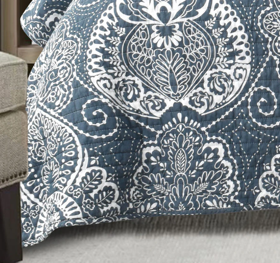 Night Reflections Coverlet Set Range - Image 3