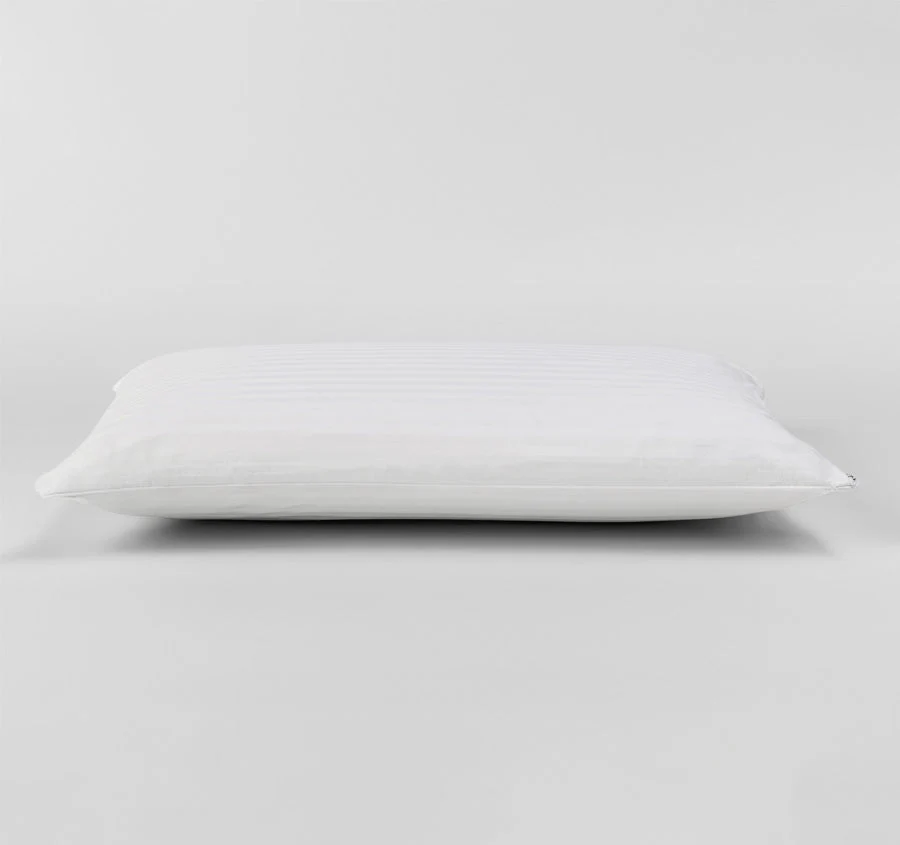 Luxurious Latex Medium Profile Soft Feel Standard Pillow - Image 2