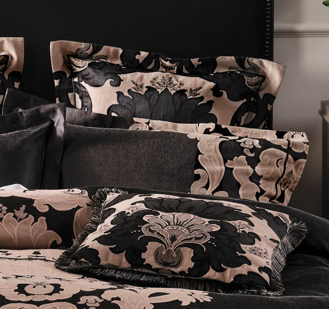 Dionisia Quilt Cover Set Range Black - Image 4