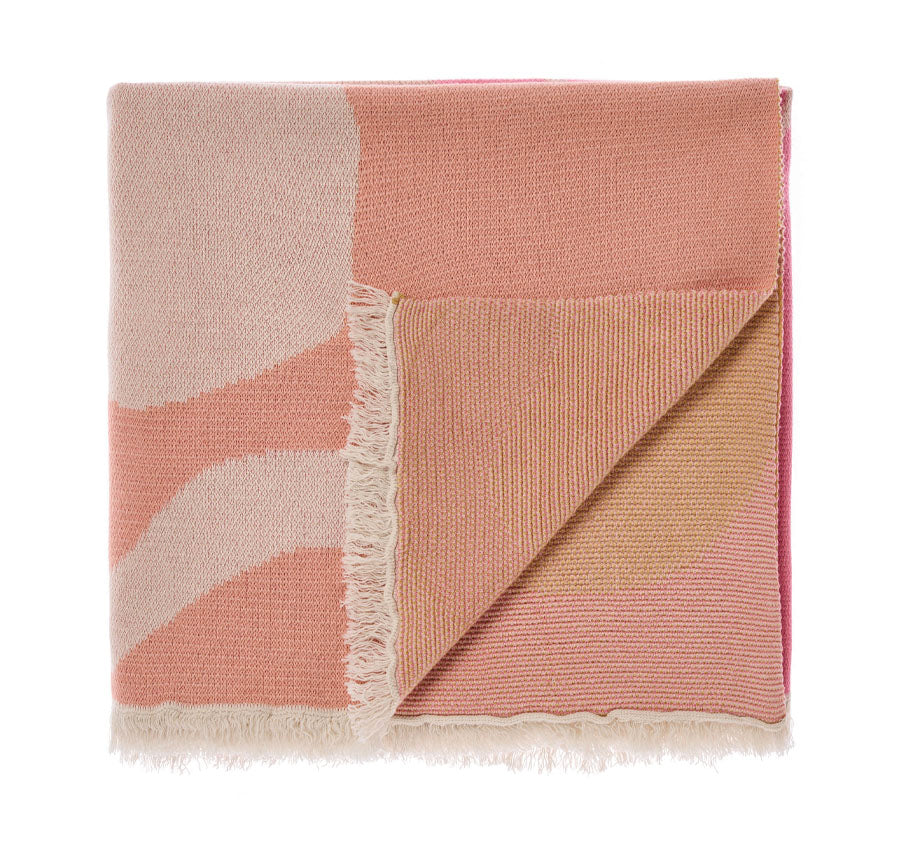 Beach Day Cot Blanket Bubblegum - Image 2