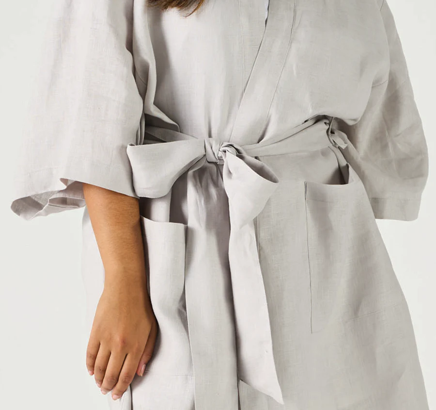 Nimes Linen One Size Short Bathrobe Pale Grey - Image 2