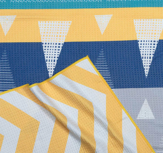 Sand Free 80x160cm Towel 4 in 1 Triangles - Image 3