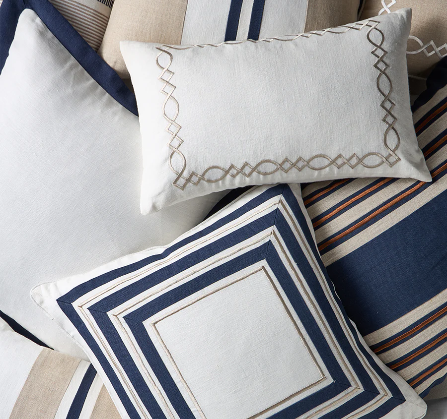 Linen Charleston 50x50cm Filled Cushion Navy - Image 3